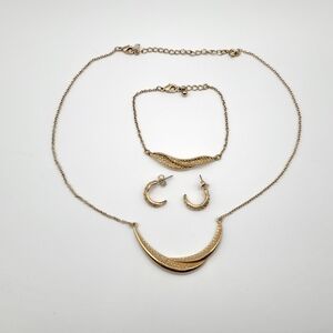 Gold Tone Textured Jewelry Set – Necklace, Bracelet & Hoop Earrings